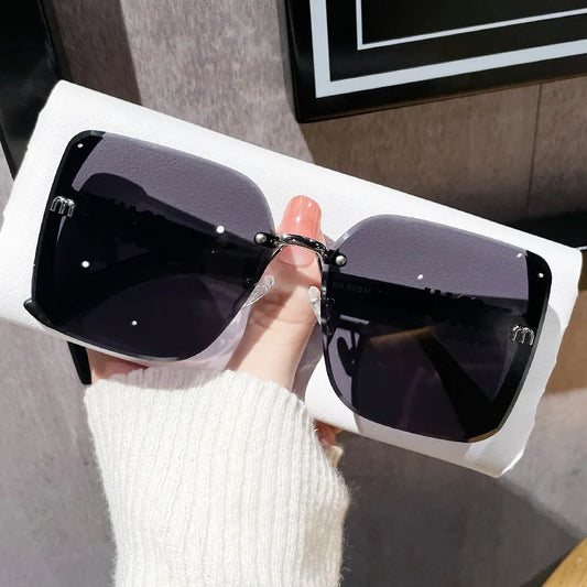 WOMEN'S SUNGLASSES - UNCOMPROMISING STYLE 🕶️☀️